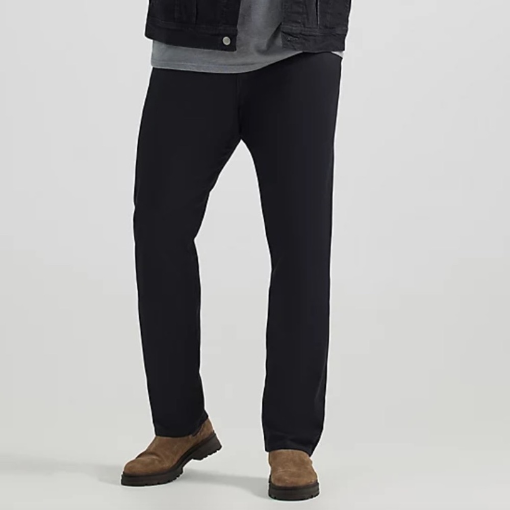 MEN'S EXTREME MOTION MVP STRAIGHT FIT TAPERED JEAN